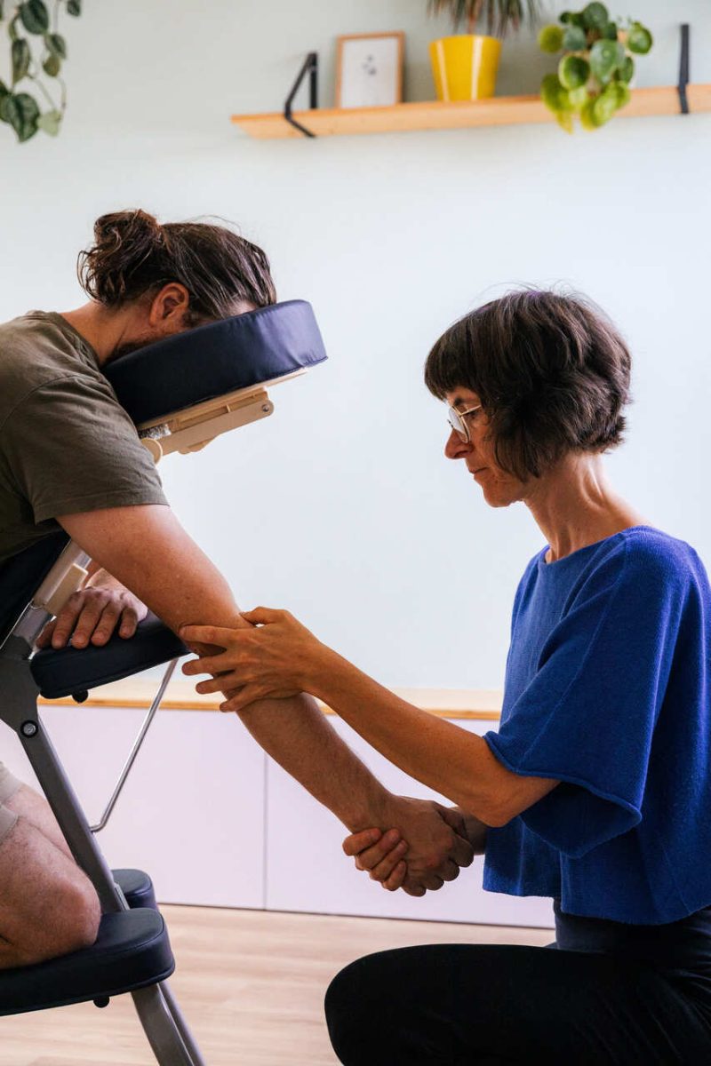 Bedrijven shiatsu stoelmassages gezondheid en welzijn op het werk